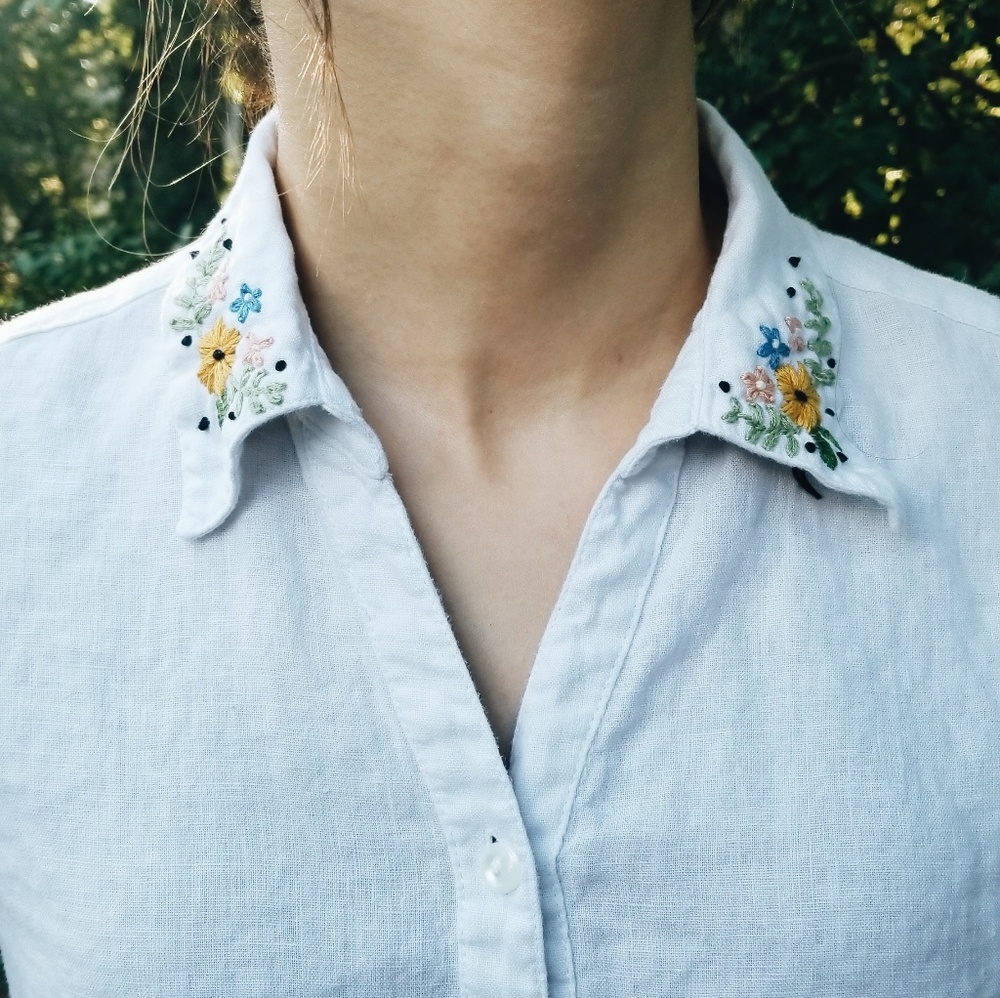 Embroidered Collared lenin Button up - Picture 2 of 3